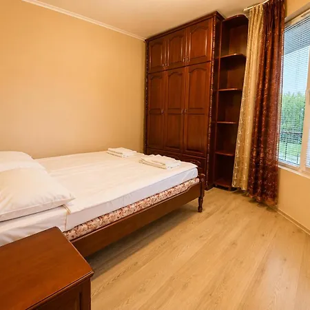 Lifestyle 1 Ap - Pool And Piece Apartman
